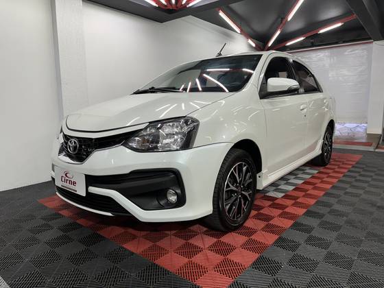 TOYOTA ETIOS 1.5 PLATINUM SEDAN 16V FLEX 4P AUTOMÁTICO TOYOTA ETIOS 1.5 PLATINUM SEDAN 16V FLEX 4P AUTOMÁTICO